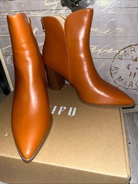 IDIFU Cognac Pointed Toe Block Heel Ankle Boots